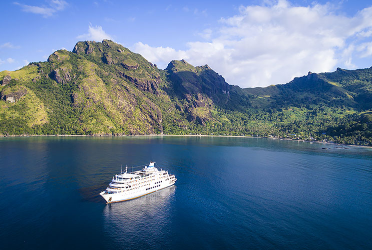 Captain Cook Cruise 4 -Night Mamanuca & Southern-Yasawa Cruise
