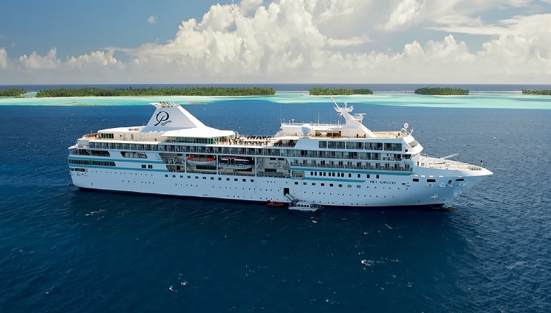 Cruising the Islands of Tahiti